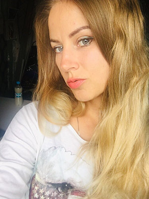 Lovely bride Yuliya from Kiev (Ukraine), 33 yo, hair color blond