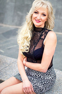 Mature bride Elena from Dnipro (Ukraine), 49 yo, hair color blonde