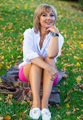 Active lady Viktoriya from Dnipro (Ukraine), 52 yo, hair color light brown