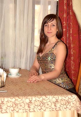 Thankful woman Elena from Dnipro (Ukraine), 38 yo, hair color dark brown