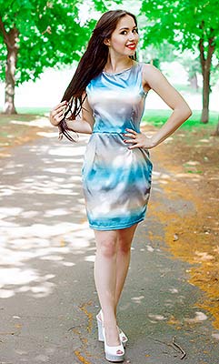 Divorced lady Anastasiya from Lugansk (Ukraine), 27 yo, hair color chestnut