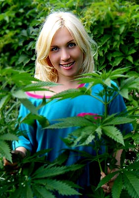 Sincere girl Evgeniya from Donetsk (Ukraine), 35 yo, hair color blonde