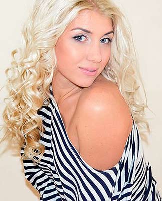Gentle girl Yuliya from Donetsk (Ukraine), 33 yo, hair color blonde