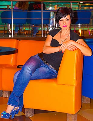 Neat lady Oksana from Donetsk (Ukraine), 53 yo, hair color black