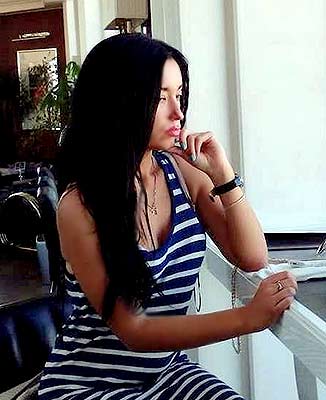 Romantic lady Alina from Donetsk (Ukraine), 34 yo, hair color black