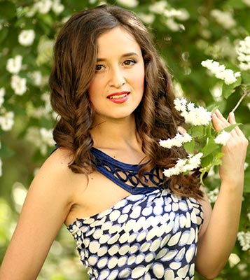 Unpredictable woman Irina from Kherson (Ukraine), 37 yo, hair color brown-haired