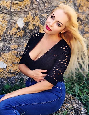 Open bride Yuliya from Feodosia (Ukraine), 45 yo, hair color blonde