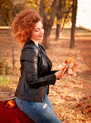 Tender lady Elena from Feodosia (Russia), 43 yo, hair color brown-haired