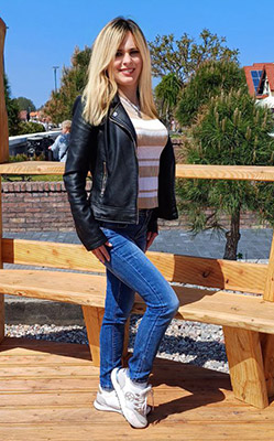 Dreamy lady Irina from Gdynia (Poland), 40 yo, hair color blonde