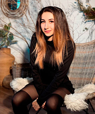 Nice girl Violeta from Nikolaev (Ukraine), 24 yo, hair color brunette