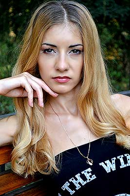 Open woman Viktoriya from Pavlodar (Ukraine), 35 yo, hair color blonde