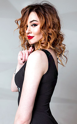 Open girl Anna from Kiev (Ukraine), 26 yo, hair color red-haired