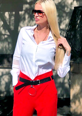 Good woman Ol'ga from Krasnodar (Russia), 40 yo, hair color blonde