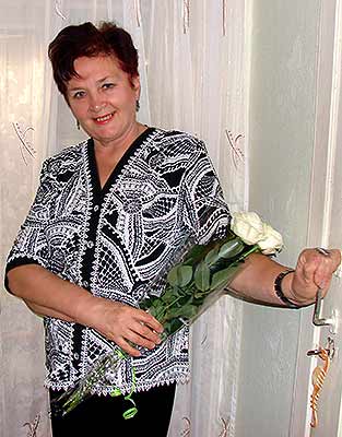 Happy lady Elena from Taganrog (Russia), 73 yo, hair color dark brown