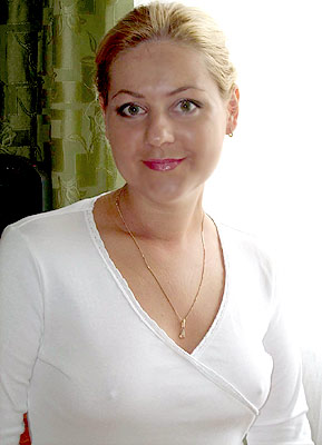 Slim woman Valentina from Sochi (Russia), 44 yo, hair color blond