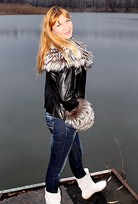 Cheerful woman Elena from Dnepropetrovsk (Ukraine), 49 yo, hair color peroxide blonde