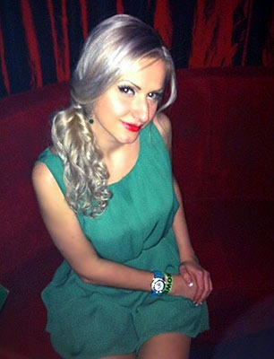 Sexual bride Tat'yana from Zaporozhye (Ukraine), 35 yo, hair color peroxide blonde