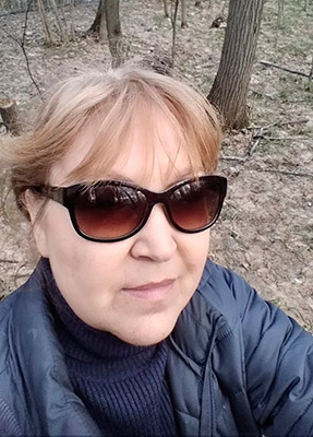 Diplomatic woman Gul'fiya from Kazan (Russia), 56 yo, hair color peroxide blonde