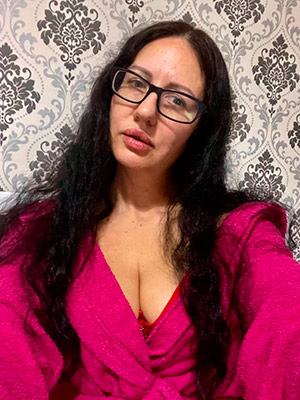Lonely wife Ekaterina from Bucuresti (Romania), 39 yo, hair color brunette