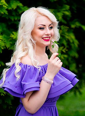 Kind woman Elena from Dnepropetrovsk (Ukraine), 37 yo, hair color blonde