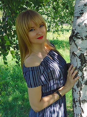 Respectful woman Yuliya from Lugansk (Ukraine), 40 yo, hair color light brown
