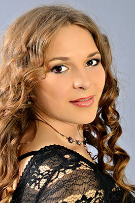 Tolerant girl Alina from Krivoy Rog (Ukraine), 29 yo, hair color chestnut
