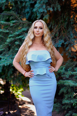 Friendly lady Elena from Kharkov (Ukraine), 44 yo, hair color blonde