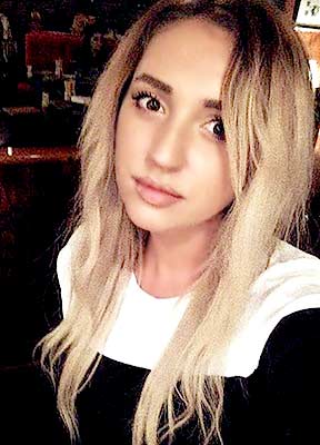 Goaloriented girl Anastasiya from Kharkov (Ukraine), 32 yo, hair color brunette