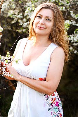 Intelligent woman Viktoriya from Kharkov (Ukraine), 58 yo, hair color brown