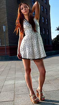 Cheerful girl Kristina from Kharkov (Ukraine), 29 yo, hair color chestnut