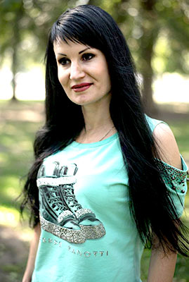 Sociable lady Tat'yana from Kharkov (Ukraine), 41 yo, hair color black