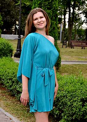 Divorced woman Lyudmila from Kharkov (Ukraine), 36 yo, hair color dark brown