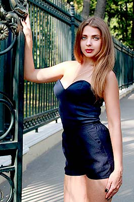 Active woman Aleksandra from Kharkov (Ukraine), 36 yo, hair color brown