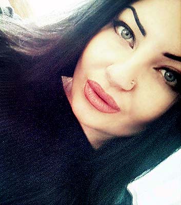 Emotional bride Nataliya from Lugansk (Ukraine), 29 yo, hair color black