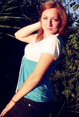 Interested lady Karina from Kharkov (Ukraine), 27 yo, hair color red-haired