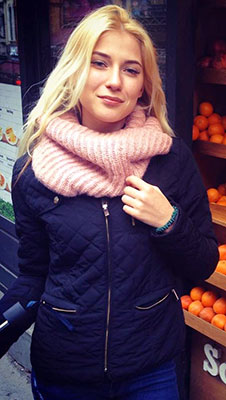 Fond bride Alina from Kharkov (Ukraine), 26 yo, hair color blond