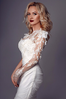 Benevolent bride Elena from Kiev (Ukraine), 37 yo, hair color blonde