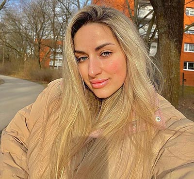 Fond lady Alina from Kropyvnytskyi (Ukraine), 30 yo, hair color blonde