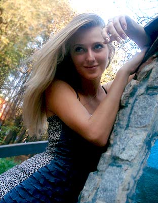 Happiness bride Anna from Kharkov (Ukraine), 33 yo, hair color blonde
