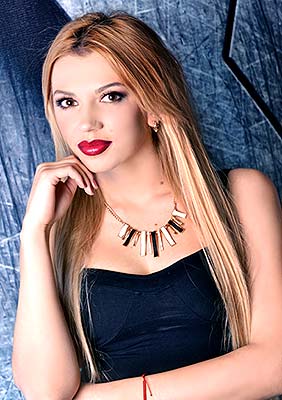 Active bride Tat'yana from Kharkov (Ukraine), 32 yo, hair color blonde