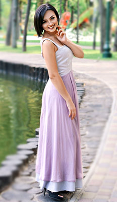 Gentle lady Alina from Kharkov (Ukraine), 33 yo, hair color brunette