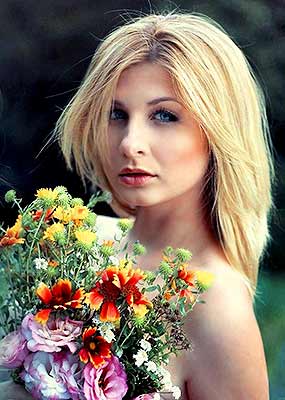 Sensitive bride Yuliya from Tsyurupinsk (Ukraine), 29 yo, hair color blonde