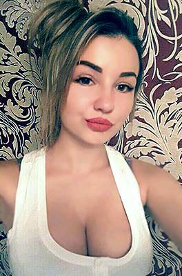 Kind girl Yuliya from Kherson (Ukraine), 29 yo, hair color blonde