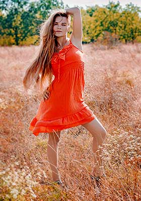 Kind lady Lyubov' from Kherson (Ukraine), 28 yo, hair color brown