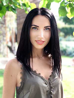 Open lady Elena from Kherson (Ukraine), 37 yo, hair color brunette