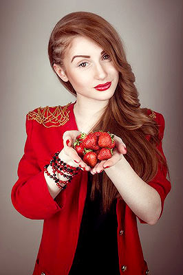 Leader bride Oksana from Khmelnitsky (Ukraine), 29 yo, hair color brown