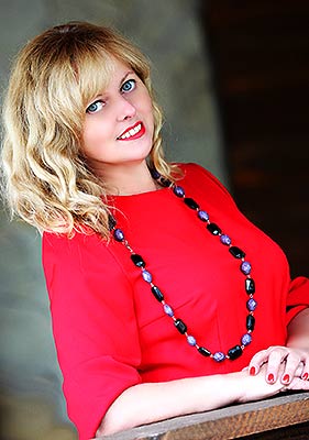Kind lady Oksana from Khmelnitsky (Ukraine), 49 yo, hair color blonde