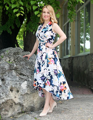 Curious woman Yuliya from Khmelnitsky (Ukraine), 36 yo, hair color brown