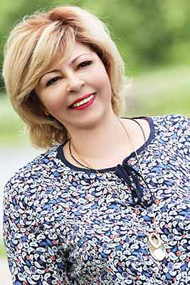 Optimistic bride Elena from Khmelnitsky (Ukraine), 54 yo, hair color blonde
