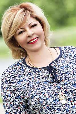 Optimistic bride Elena from Khmelnitsky (Ukraine), 57 yo, hair color blonde